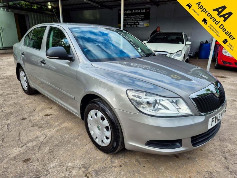 SKODA OCTAVIA 1.6 TDI S Euro 5 5dr