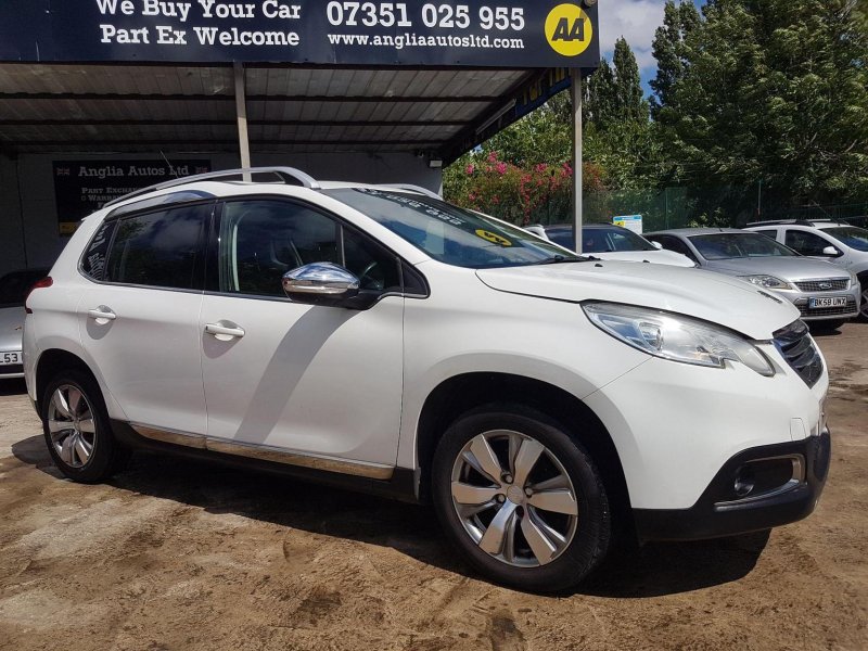 PEUGEOT 2008 1.2 VTi PureTech Allure Euro 5 5dr